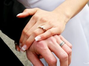 The Ultimate Guide to Sustainable Wedding Bands: Making Your Special Day Eco-Friendly