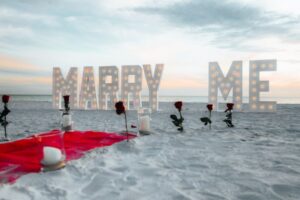 25 Beach Proposal Ideas for a Sunset You’ll Never Forget